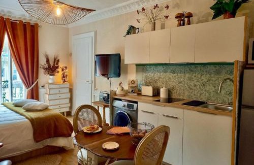 Aix-les-Bains City Center Apartment | Studio 23m2 Le Grand Hotel en hyper centre-ville avec balcon
