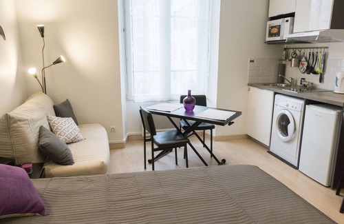 Vittel Apartment | Studio 24-Studio-Apartment-Wet room-Garden view