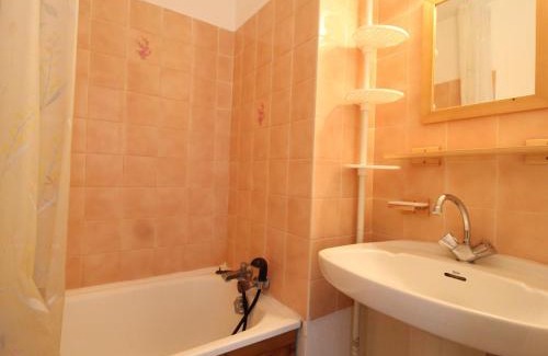 Lanslevillard Apartment | Studio 3 Personnes avec Balcon à Val Cenis Le Haut, Proche Pistes et Commerces - FR-1-508-182