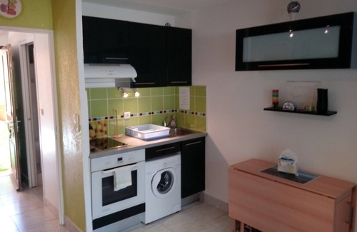 Giens Apartment | STUDIO 4 PEOPLE WITH TERRACE AND POOL GIENS HYERES