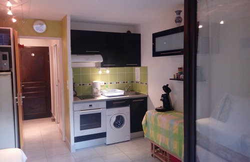 Giens Apartment | STUDIO 4 PEOPLE WITH TERRACE AND POOL GIENS HYERES