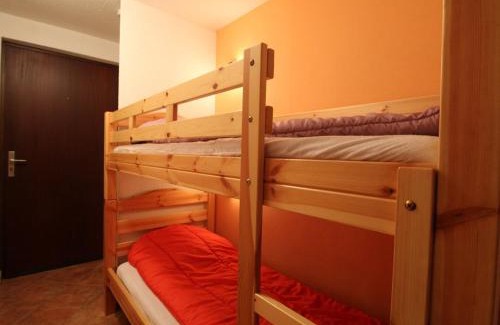 Les Carroz-d'Araches Apartment | Studio 4 pers, centre village d'Arâches, balcon ouest, proche pistes et commodités - FR-1-572-137
