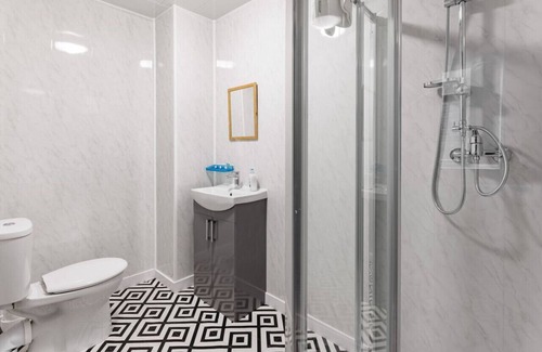 Middlesbrough Apartment | 🌟Studio 5 - City Centre - Free Wifi & Smart TV🌟