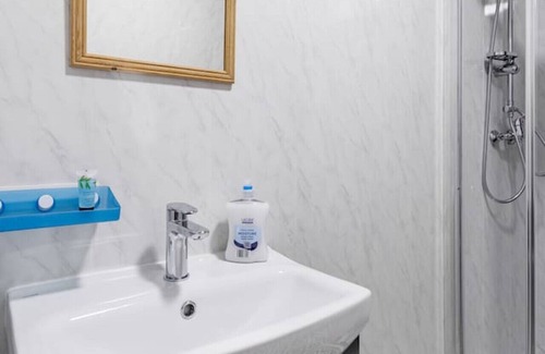Middlesbrough Apartment | 🌟Studio 5 - City Centre - Free Wifi & Smart TV🌟