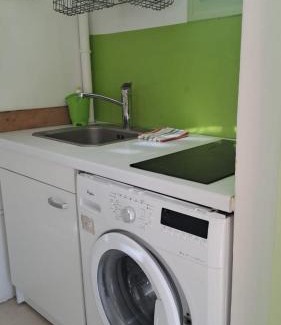 Sainte-Anne Apartment | Studio 5min walk from the beach