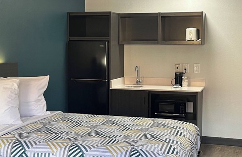 Huntsville Hotel | Studio 6 Huntsville, Al University Drive