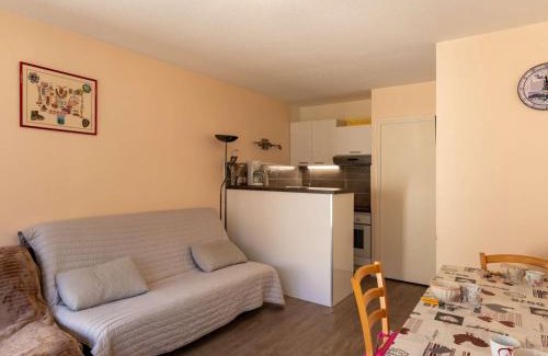 Eaux-Bonnes Apartment | Studio 6 pers. avec balcon et accès direct aux pistes à Eaux-Bonnes - FR-1-400-6