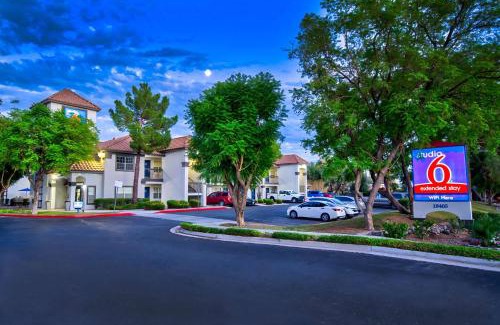 Deer Valley Hotel | Studio 6-Phoenix, AZ - Deer Valley