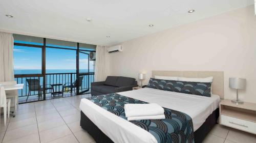 North Ward House | Studio 810 - Idyllic Location With Views