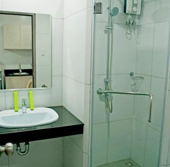 Loyola Heights Hotel | Studio 89 Katipunan QC