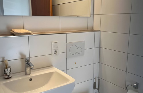 Prien am Chiemsee Apartment | Studio 'Am Chiemsee Mit Bergblick' with Mountain View, Balcony and Wi-Fi
