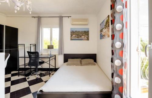 Plaine de la Brague Apartment | Studio Antibes - 5min des plages - Parking gratuit - Climatisation