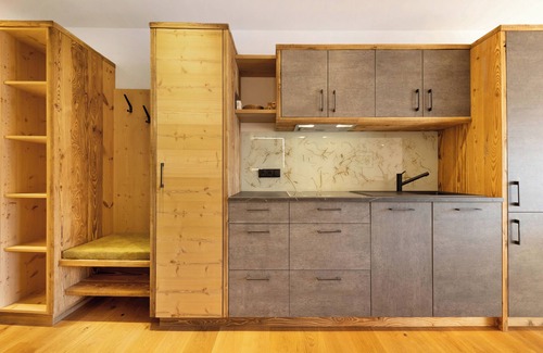 Fie allo Sciliar Apartment | Studio Apartment 'Bozen' with Mountain View, Shared Garden and Wi-Fi