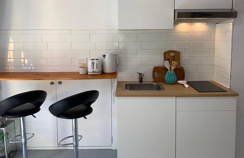Clifton Springs Apartment | Studio apartment 2 minutes from the beach and 5 from the wineries