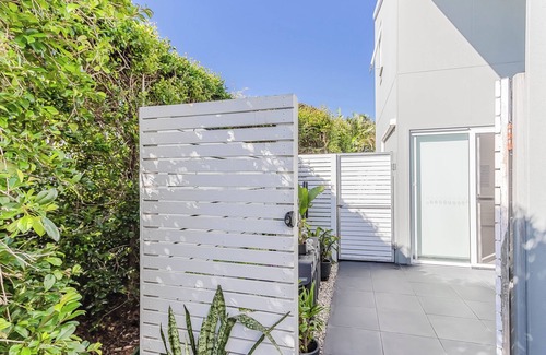 Casuarina Apartment | Studio apartment a stones throw from the beach!
