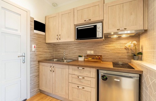 Lakones Apartment | Studio Apartment "Angela 4" with Sea View, Shared Pool & Wi-Fi