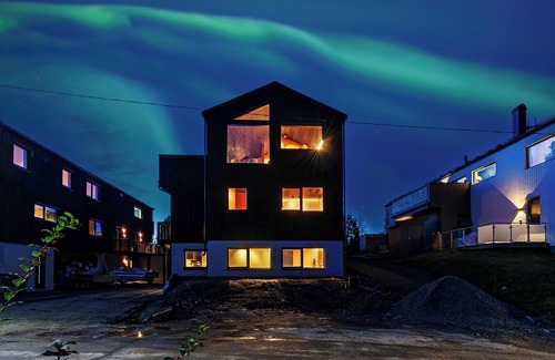 Tromso Apartment | Studio Apartment Aurora Romssa |Cosy Arctic Luxury |Toppen av Tromsø | Parking