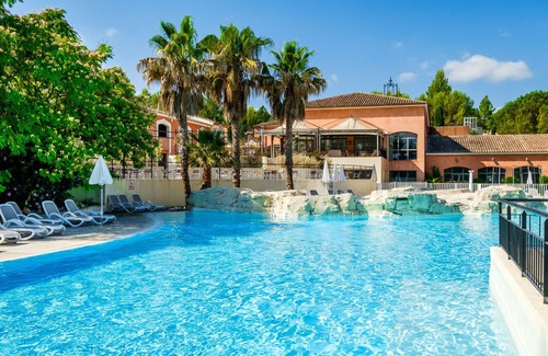 Fayence Apartment | Studio Apartment 'Domaine De Fayence' with Shared Pool, Wi-Fi and Air Conditioning