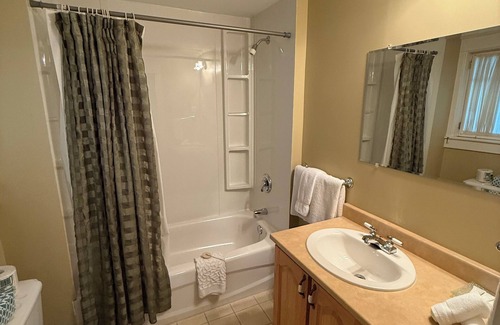 Waterford Valley Apartment | Studio Apartment Downtown St. John's, Midstream Manor Unit 1