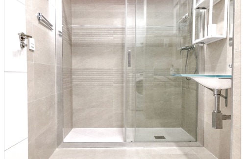 Los Tilos Apartment | Studio-Apartment-Ensuite with Shower-Street View-Estación Centro Vialia 6