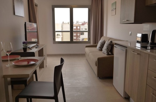 Lloret Town Center Apartment | Studio apartment with sea view