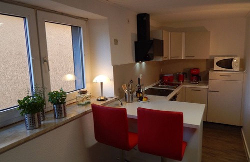 Neuendorf Apartment | Studio Apartment 'Ferienhaus Rheinblick Apartment 1' with Shared Terrace and Wi-Fi