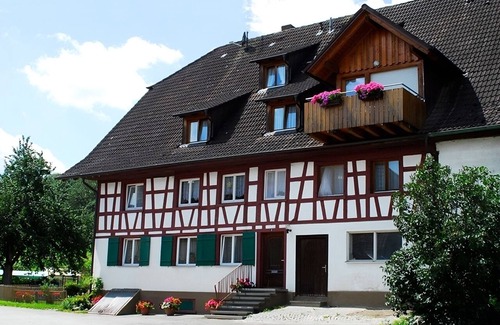 Hohenbodman Apartment | Studio Apartment 'Ferienwohnung 4a, 30 sqm' with Shared Garden and Wi-Fi