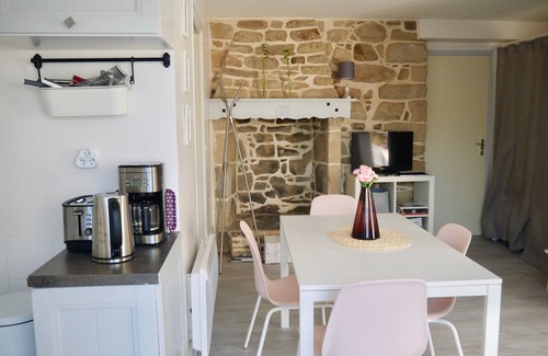 Arzon Apartment | Studio apartment for 2-8 people with terrace and garden