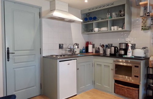 Saint-Ouen-La-Rouerie Apartment | Studio Apartment for 2 - Adults Only. 30 minutes from Mont Saint Michel
