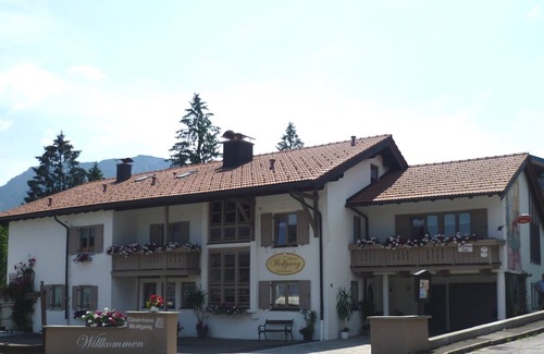 Ruhpolding Apartment | Studio Apartment 'Gästehaus Wolfgang Taubensee -3-' with Mountain View, balcony and Wi-Fi