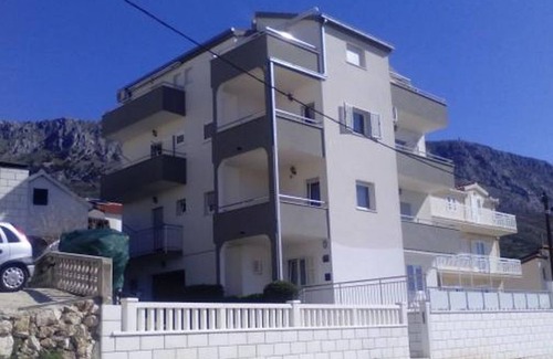 Dugi Rat Apartment | Studio apartment in Dugi Rat with Seaview, Terrace, Air condition, WIFI (5113-1)