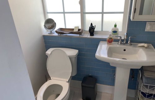 Lomita Apartment | Studio Apartment in Lomita, recently remodeled. 15 minutes to Beach.