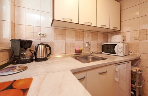 Municipality of Trogir Apartment | Studio apartment in Mastrinka with Loggia, Air condition, WIFI, Washing machine (5159-1)