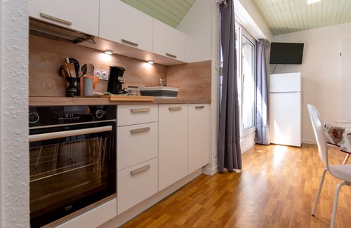 Arzon Apartment | Studio Apartment 'Le Sea Bird Crouesty' with Shared Pool and Private Terrace