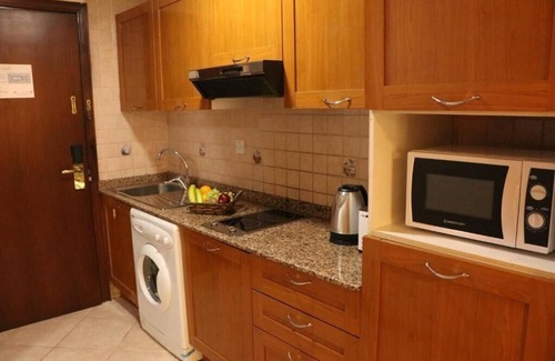 Al Mankhool House | Studio Apartment Near by Day To Day Al Karama Ab