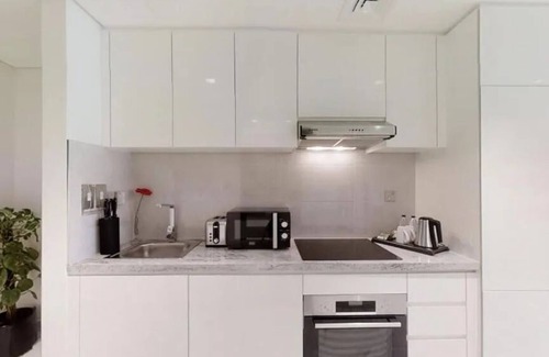 Al Mankhool Apartment | Studio Apartment Near Sharaf Dg Metro By E R