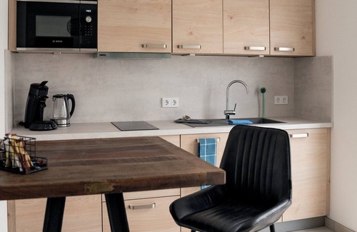 Dormagen Apartment | Studio apartment no. 12 on the 2nd floor left (street side, roof terrace)