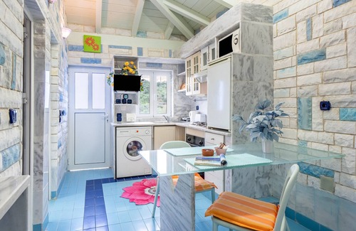 Katsimatika Apartment | Studio Apartment 'Paco's Resort Standard 3' with Mountain View, Wi-Fi and Air Conditioning
