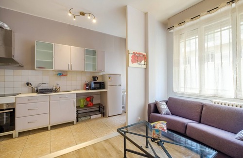 Gambetta Apartment | Studio Apartment 'Residence Les Palombes' with Wi-Fi and Air Conditioning