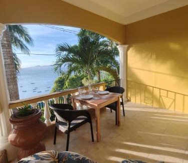 Puerto Galera Apartment | Studio apartment with ocean views and pool