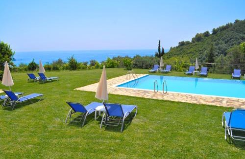 Parelia Apartment | Studio Apartments Swimming Pool and sea view on Pelekas Beach