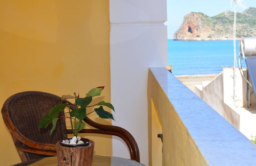 Agia Marina Apartment | Studio Apt. By The Sea In The Heart Of Agia Marina #3
