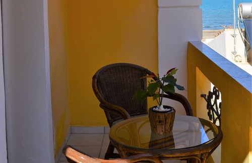 Agia Marina Apartment | Studio Apt. By The Sea In The Heart Of Agia Marina #3