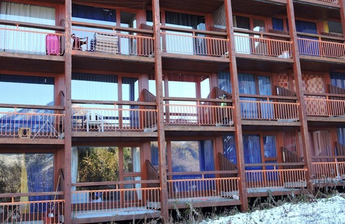 Arc-2000 Apartment | Studio Arc 2000, 4/5 persons, residence Bel Aval, Charlotte Perriand style.