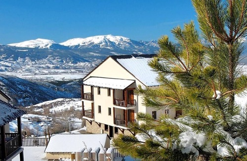 Font-Romeu-Odeillo-Via Apartment | Studio au calme avec accès piscine
