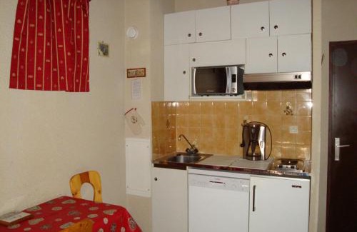 Pralognan-la-Vanoise Apartment | Studio avec Balcon en Centre-ville, Parking Privé - Près du Téléphérique - FR-1-464-129