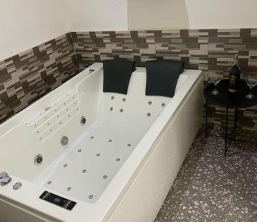 Porto-Novo Apartment | Studio avec jacuzzi à Adjarra