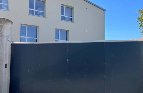 Bourges Apartment | Studio-avec Parking-Ensuite with Shower