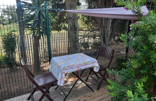 La Londe-les-Maures Condo | STUDIO CABIN GARDEN FLOOR 4 pers