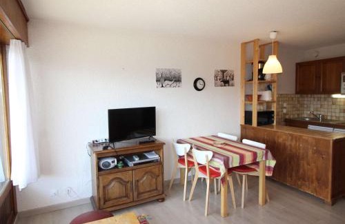 Auris Apartment | Studio cabine 4 pers au pied des pistes avec balcon - Auris en Oisans - FR-1-297-331
